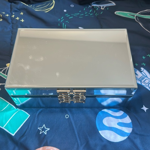 Mirror Jewelry Box - Picture 1 of 4